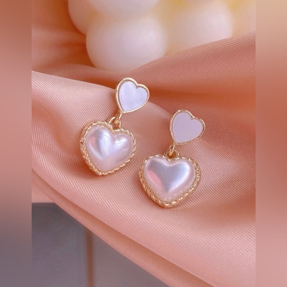 Jewelry - New imitated pearl cute heart drop earrings